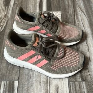 Adidas Swift Run